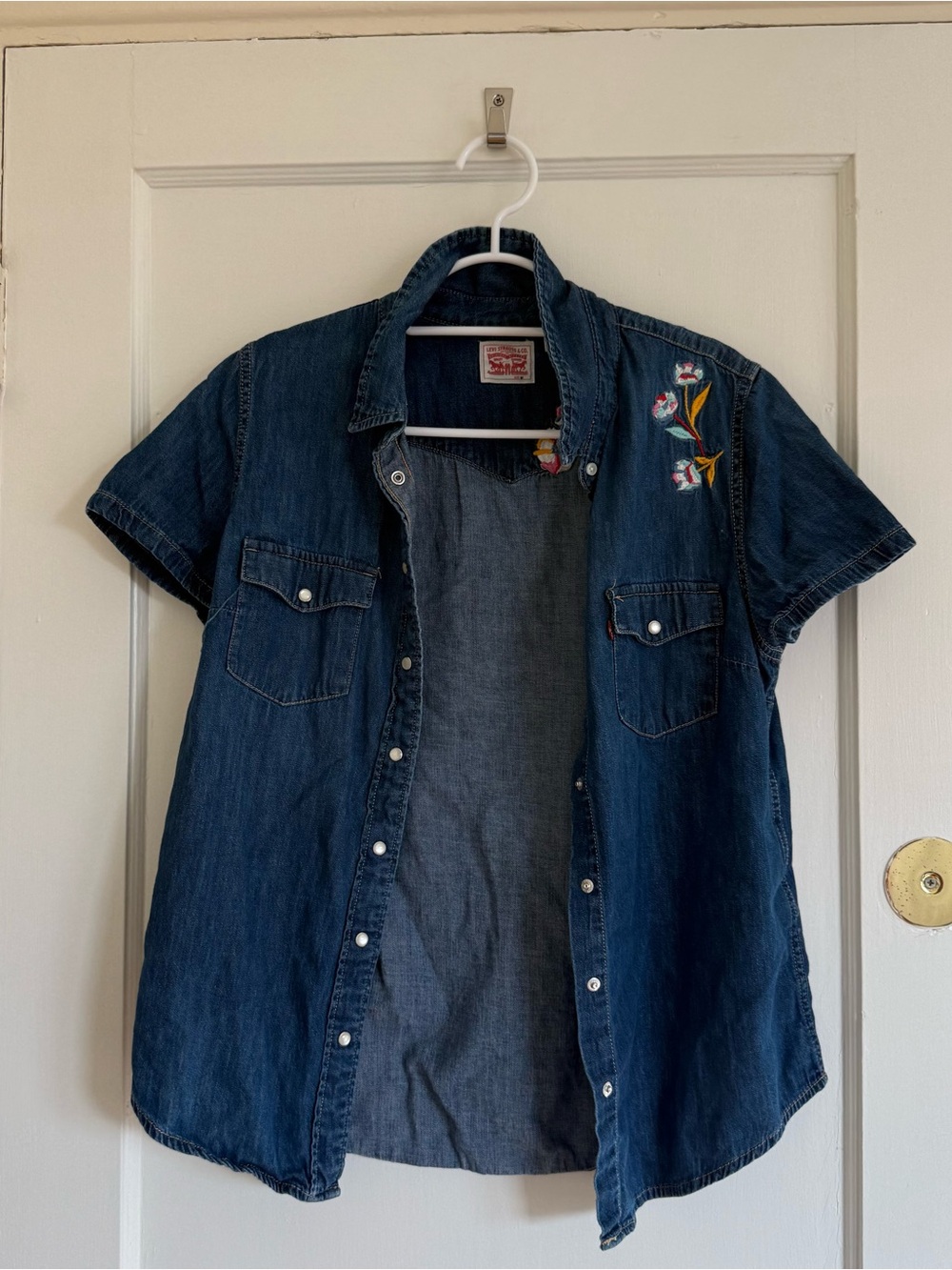 Levi's Dark Blue Denim Short-Sleeve Button-Down Shirt with Floral Embroidery
